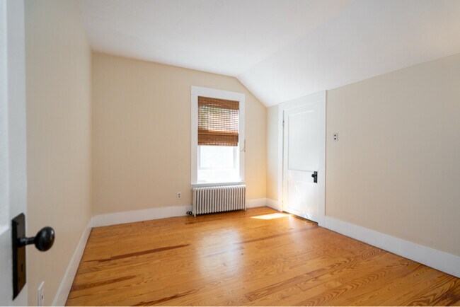 Building Photo - 242 Lafayette St