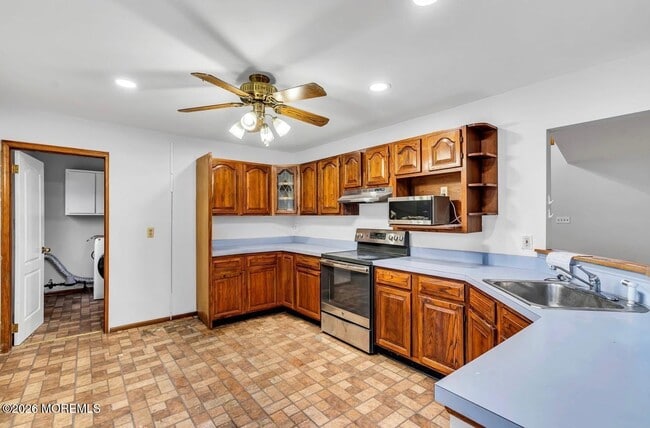 Building Photo - 1112 Larchmont St
