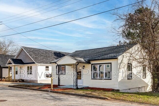 Building Photo - 709 Langford Ave