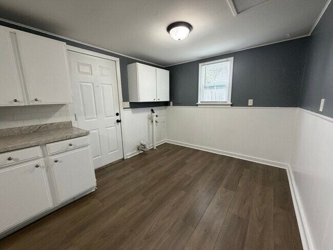 Building Photo - 535 15th Ave