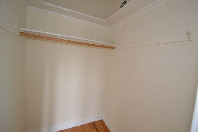 Building Photo - 4617 N Paulina St