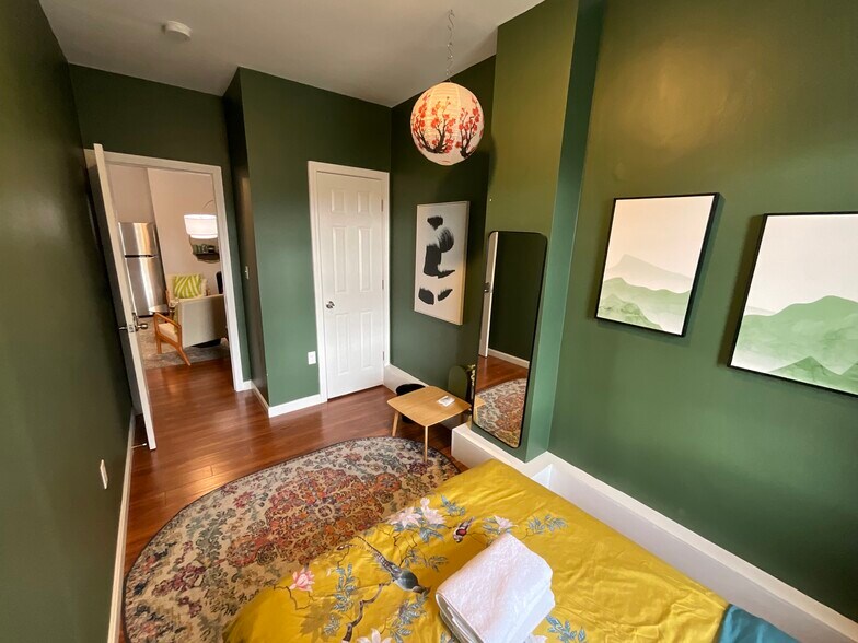 Building Photo - 871 Harrison Ave