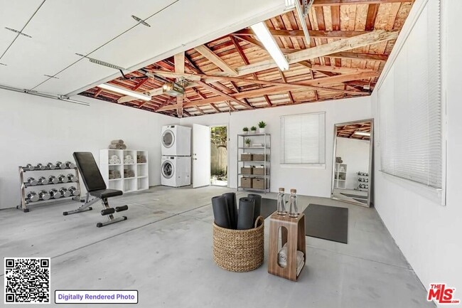Building Photo - 2050 Walgrove Ave