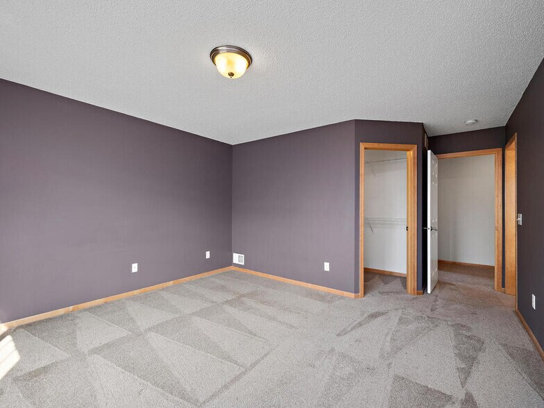 Primary bedroom - 3443 Cherry Ln