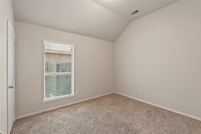 Building Photo - 4423 Long Creek Dr