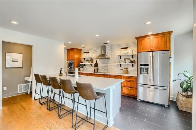 Building Photo - 1524 Sheridan Trail