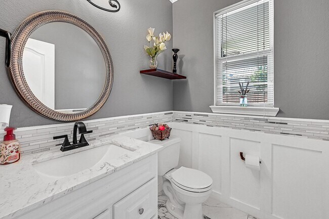Building Photo - 2414 Snowy Egret Drive