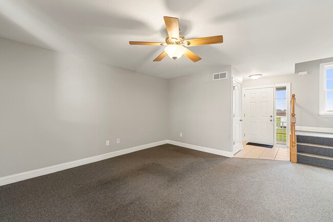 Building Photo - 412 N Grainger Ln