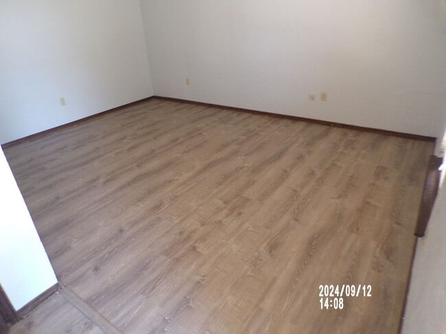Building Photo - Pets negotiable with owner approval