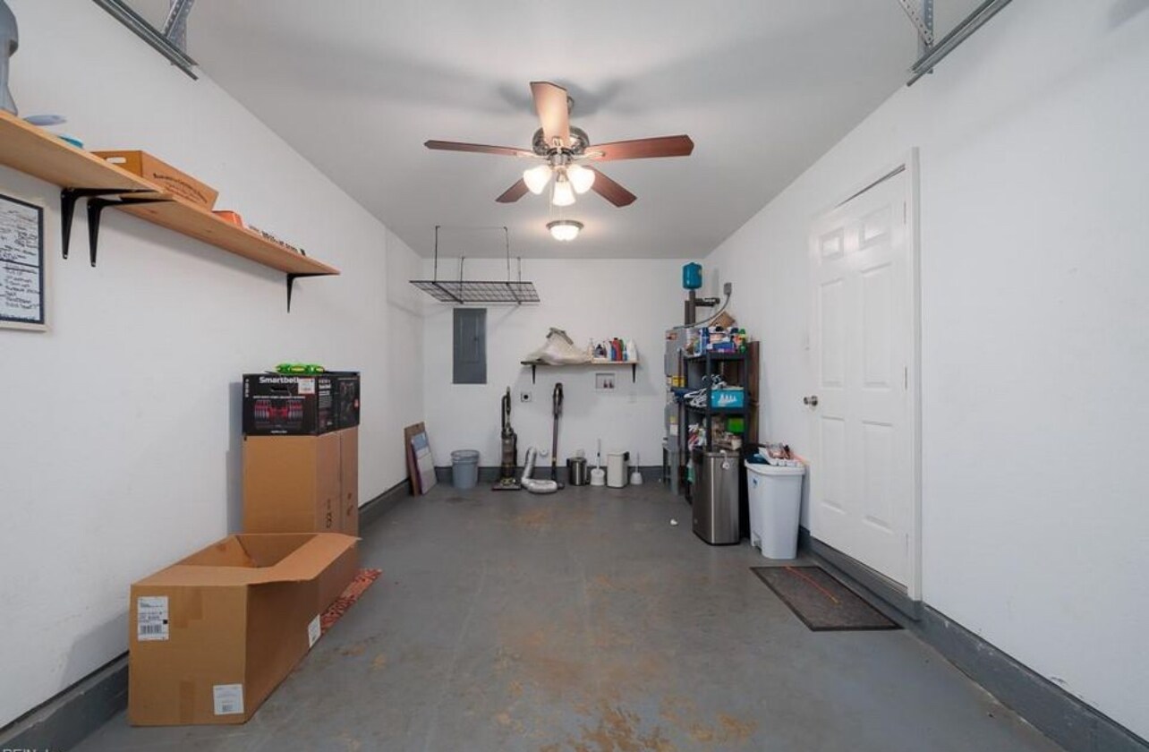 Building Photo - 1307 Eaglewood Dr