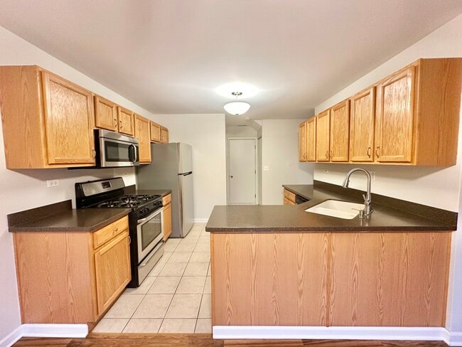 Building Photo - 16033 Tiger Dr