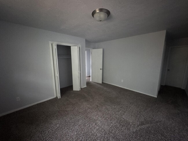 Building Photo - 1912 N Moulton Ct