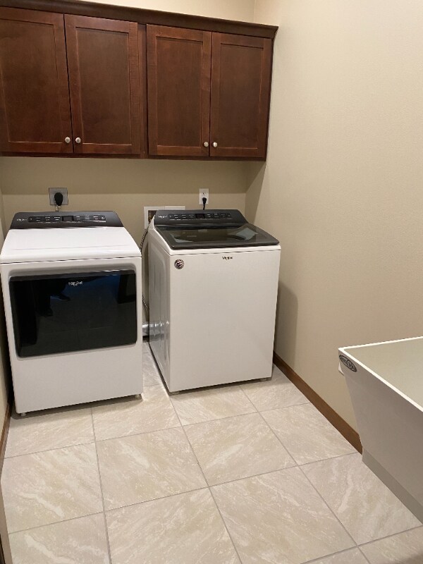 Building Photo - 3710 Doolittle Dr