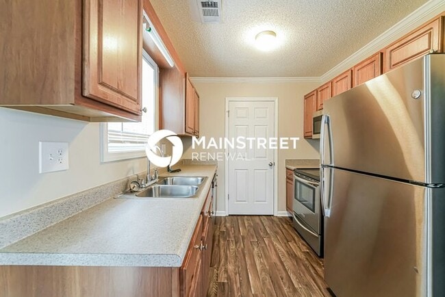 Building Photo - 2 Bedroom Pet-Friendly Home in CARTERSVILLE, GA with Main Street Renewal