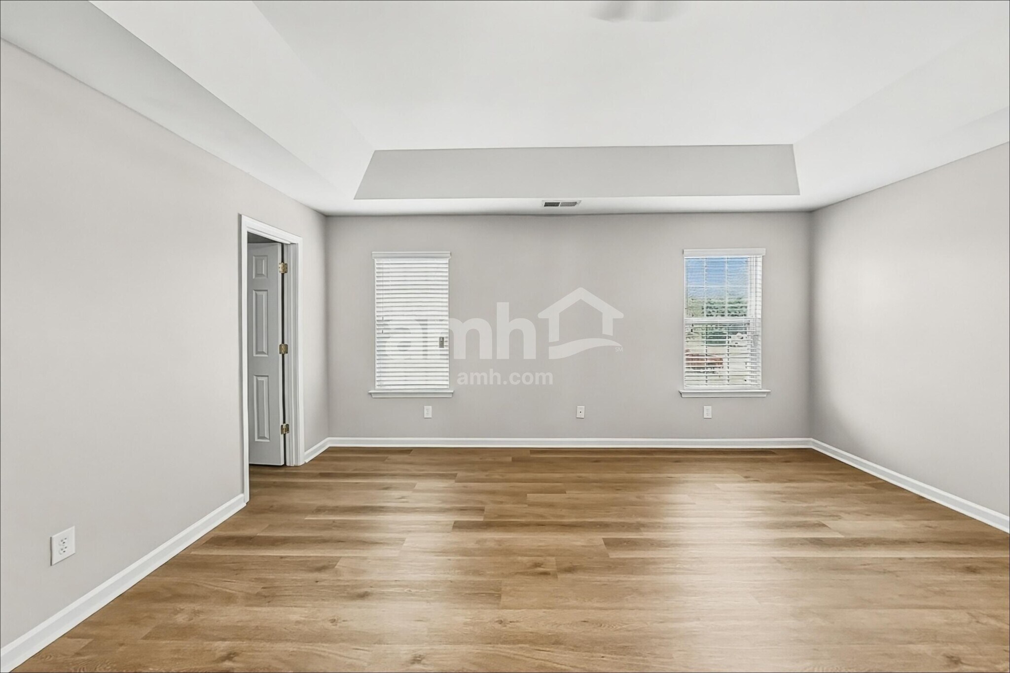 Building Photo - 10116 Hawkeye Dr