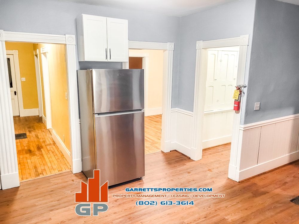 Building Photo - 36 Maple Ave