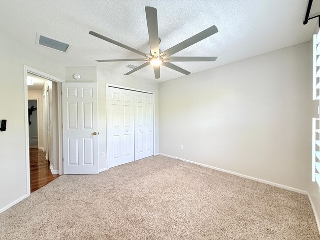 Building Photo - Spacious Two-Story Home with Hot Tub, Pool Table & Fenced Yard in Panther Creek