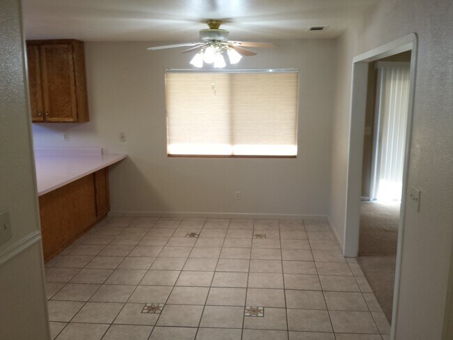 Building Photo - 3190 Driftstone Dr