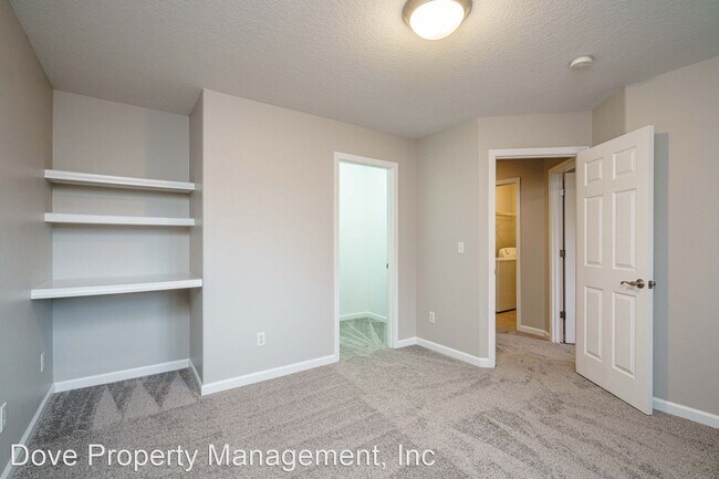Building Photo - 3 br, 2.5 bath House - 12412 NE 70th Circle