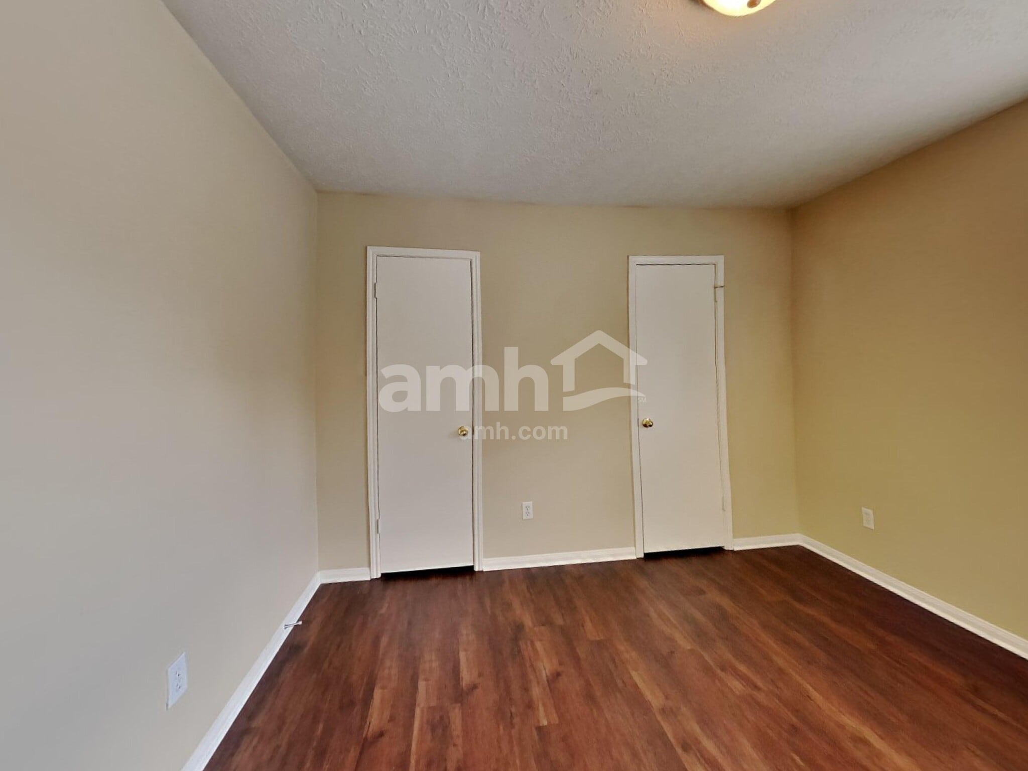 Building Photo - 2908 Cambridge Circus