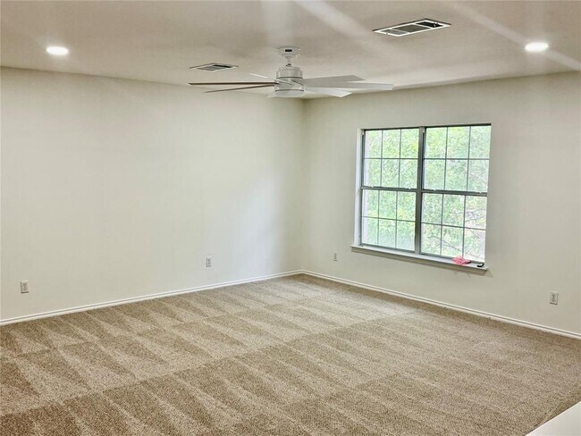 Building Photo - 11210 Kingsgate Dr