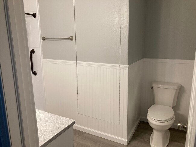 Building Photo - 608 Wheeler Ln