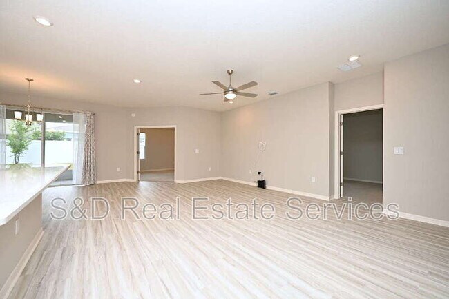 Building Photo - 1731 Oceania Ave