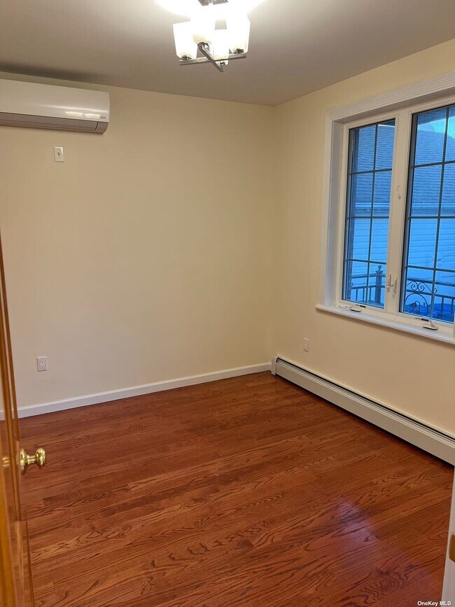 Building Photo - 40-17 215th Pl