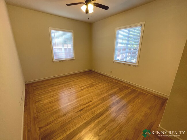 Building Photo - 3 Bedroom Home in Hayward