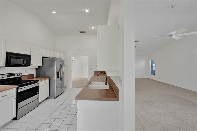 Building Photo - 21349 Placida Terrace