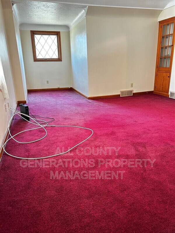 Building Photo - 4435 Sheraton Dr