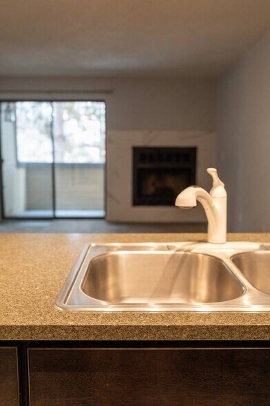 Building Photo - 16153 E Alaska Pl