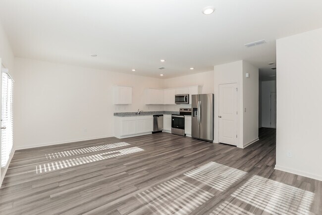 Primary Photo - Fantastic 3bd/2.5ba home! Coming soon!