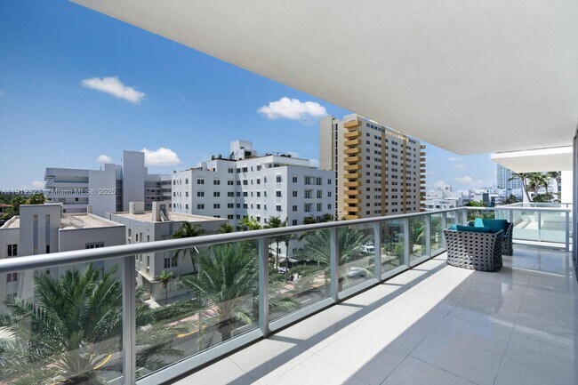 Building Photo - 3737 Collins Ave