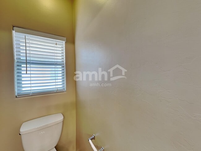 Building Photo - 1990 E Vera Cruz Vis