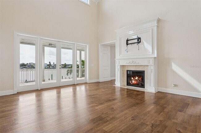 Building Photo - 821 Bay Point Dr