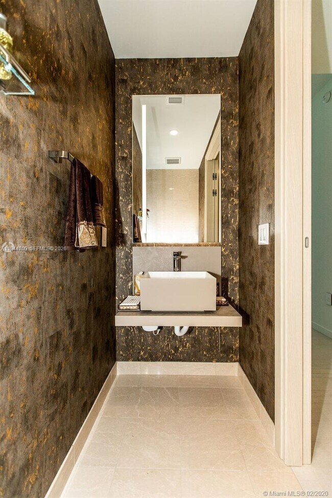 Building Photo - 1000 Brickell Plaza