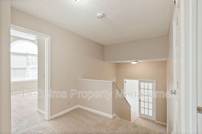 Building Photo - 236 Burgandy Hill Rd