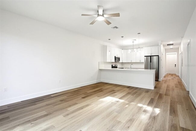 Building Photo - 10368 Port Everglades St