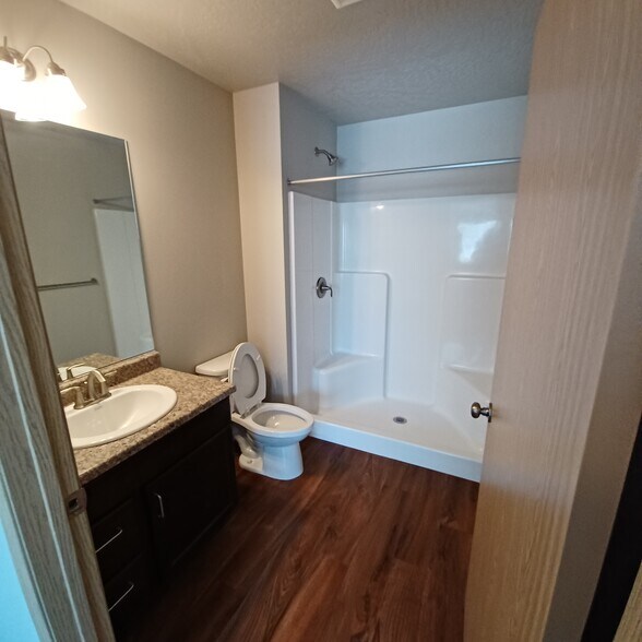 Master Bath - 111 E H St