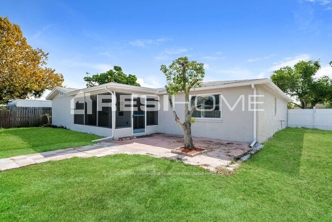 Building Photo - 7005 Brentwood Dr