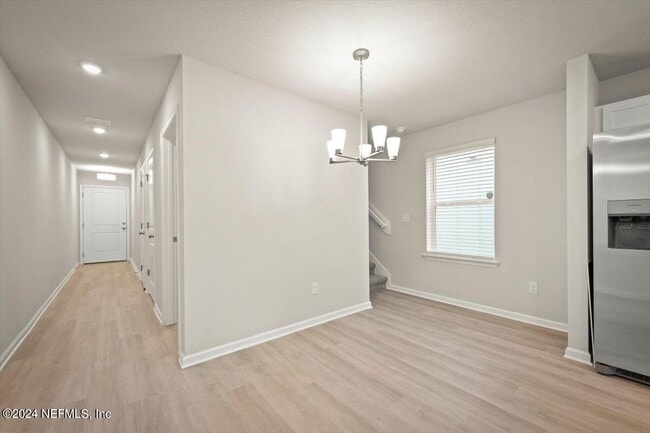 Building Photo - 844 Hartshill Pl