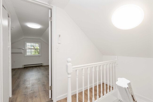 Building Photo - 60 Ellison Rd