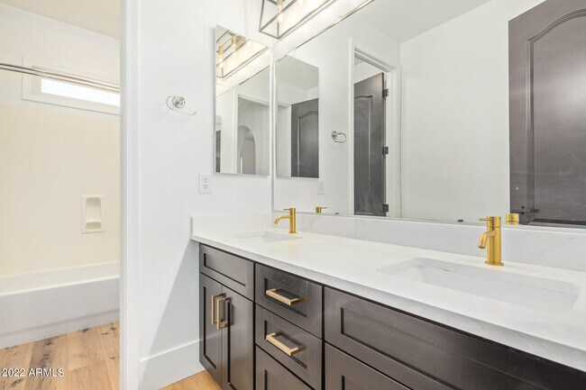 Building Photo - 3469 S Eucalyptus Pl