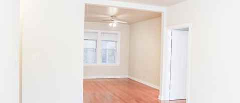 Building Photo - 2422 W Catalpa Ave