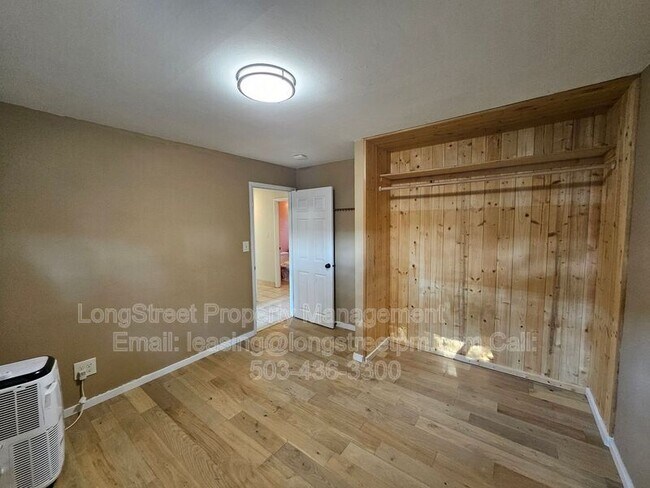 Building Photo - 622 SE 137th Ave