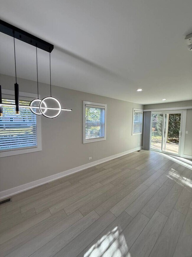 Building Photo - 2403 Mallow Ct