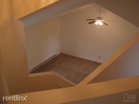 Building Photo - 73 Lightning Ln