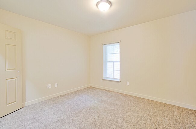 Building Photo - 5777 E Oglethorpe Hwy
