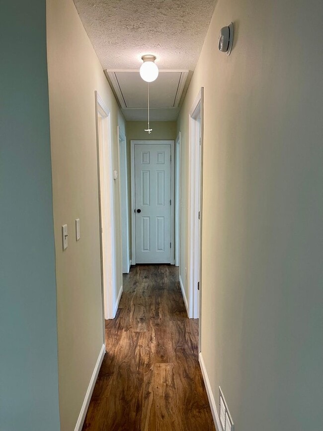 Building Photo - Beautiful newly remodeled home on over 3 a...